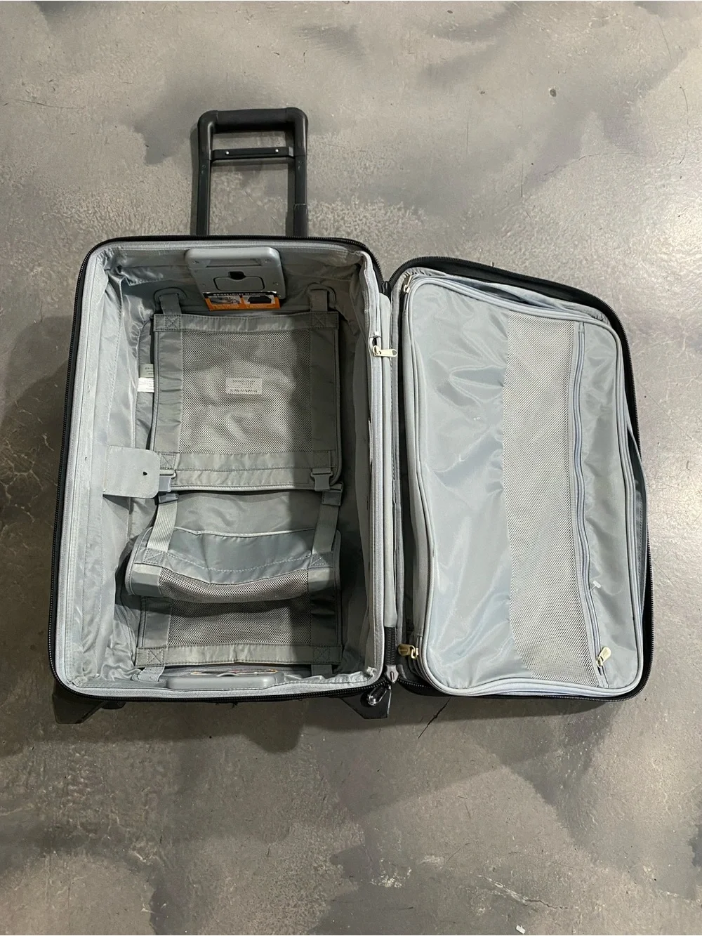 Briggs & Riley Baseline Domestic Carry-On Expandable Upright (Two-Wheel) 22”